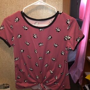 t-shirt panda print maroon base